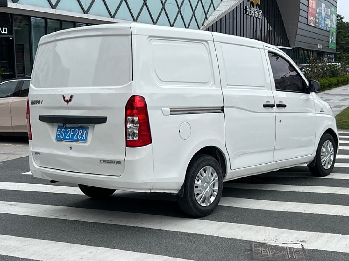 五菱 五菱宏光V  2019款 1.5L基本型封窗車L2B圖片