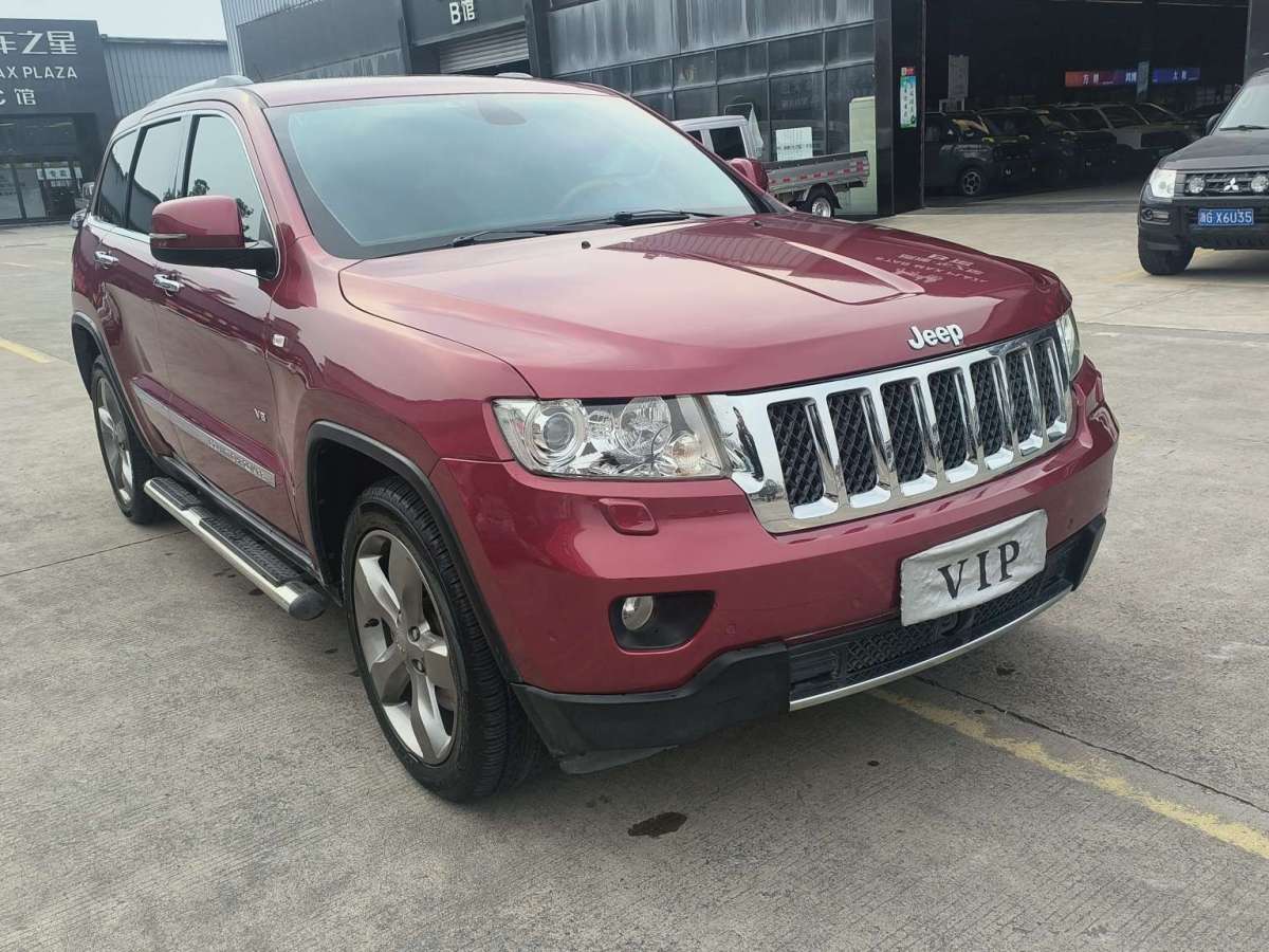 Jeep 大切諾基  2012款 5.7L 旗艦導(dǎo)航版圖片