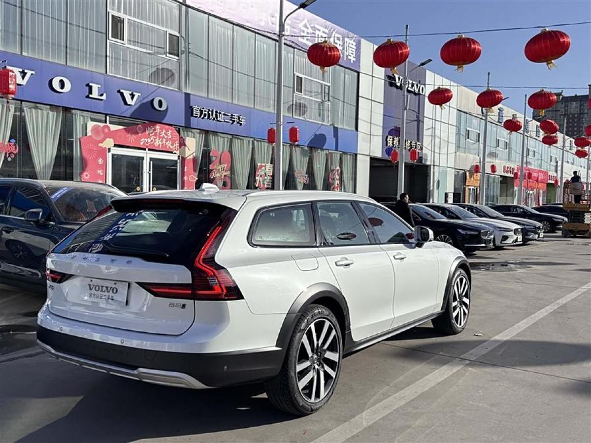 2023年12月沃爾沃 V90  2024款 Cross Country B5 AWD 智尊版