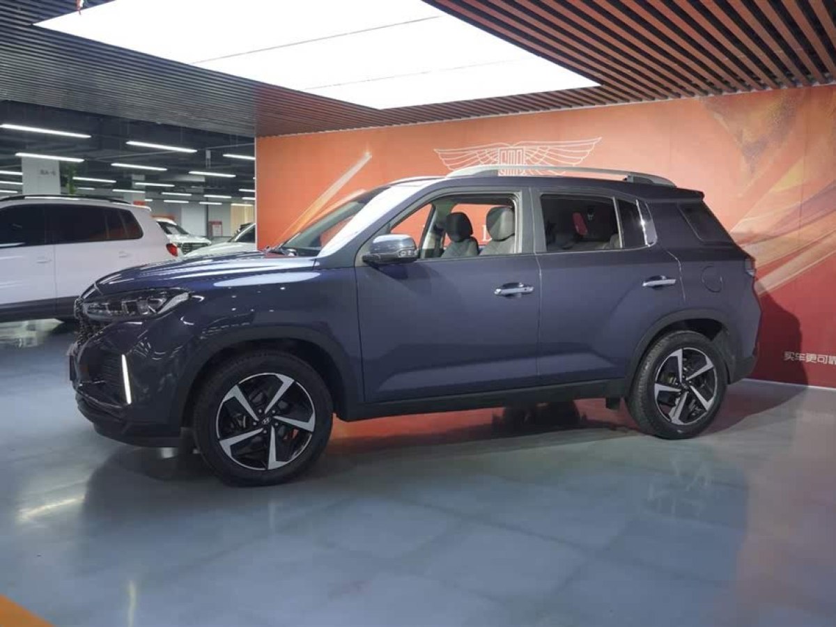 現(xiàn)代 ix35  2021款 2.0L 自動(dòng)兩驅(qū)領(lǐng)先版GLS圖片