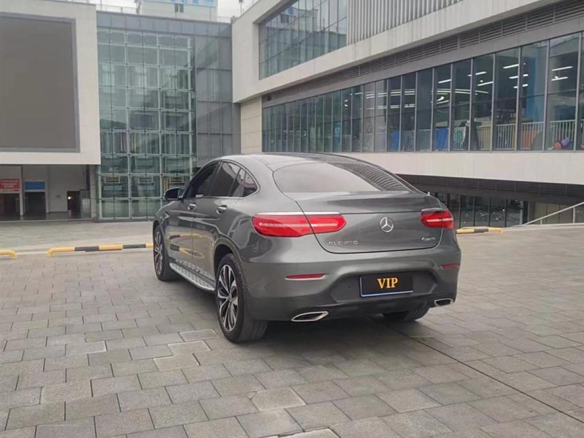 奔馳 奔馳GLC  2022款 改款 GLC 260 4MATIC 轎跑SUV圖片