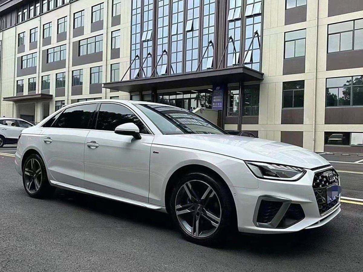 奧迪 奧迪A4L  2022款 40 TFSI 時(shí)尚動感型圖片