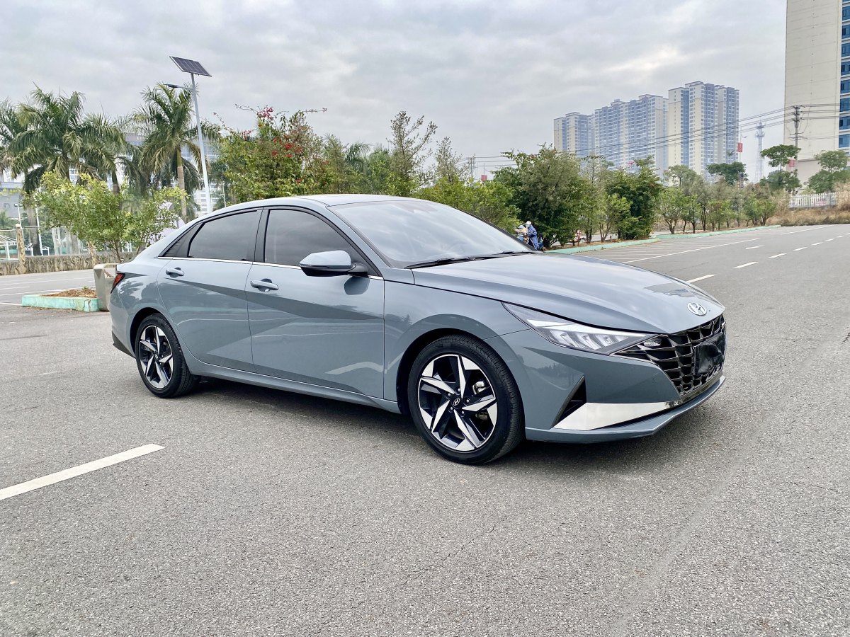 2023年9月現(xiàn)代 伊蘭特  2023款 1.5L CVT LUX尊貴版