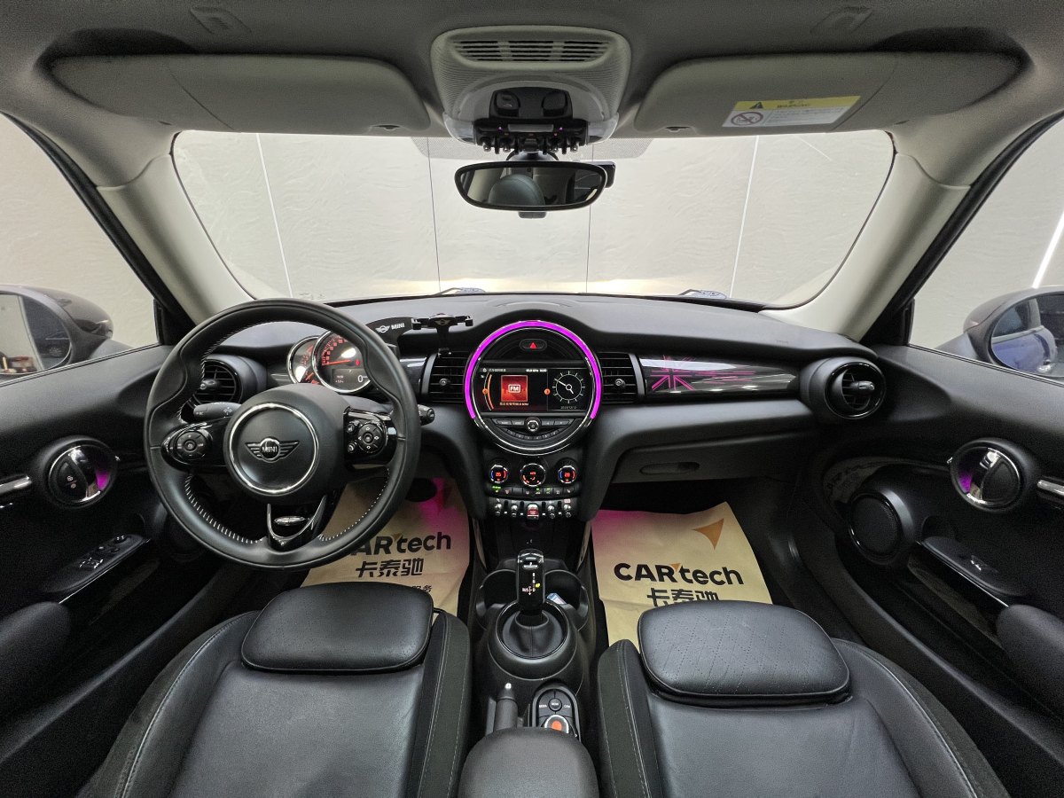 MINI COUNTRYMAN  2018款 1.5T COOPER 藝術(shù)家圖片