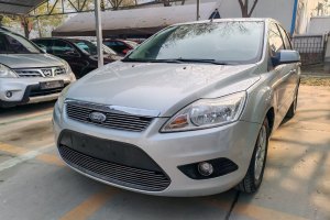 ?？怂?福特 三廂 1.8L 手動舒適型