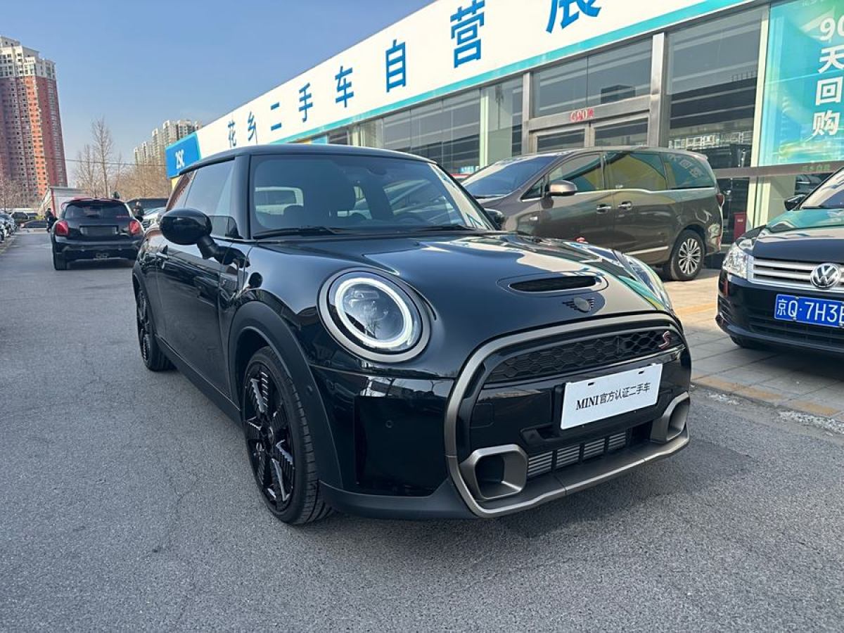 MINI MINI  2023款 2.0T COOPER S 國(guó)王十字特別版圖片