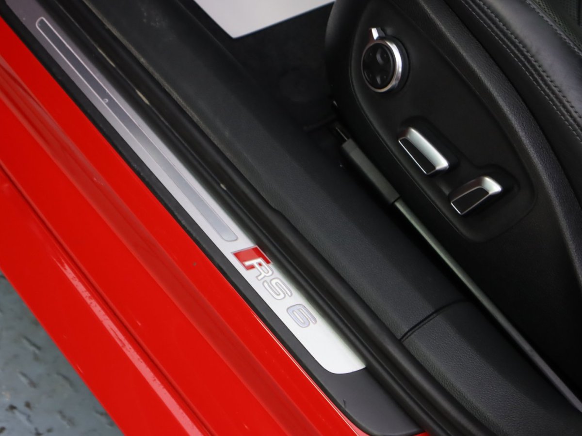 奥迪 奥迪RS 6  2016款 RS 6 4.0T Avant图片