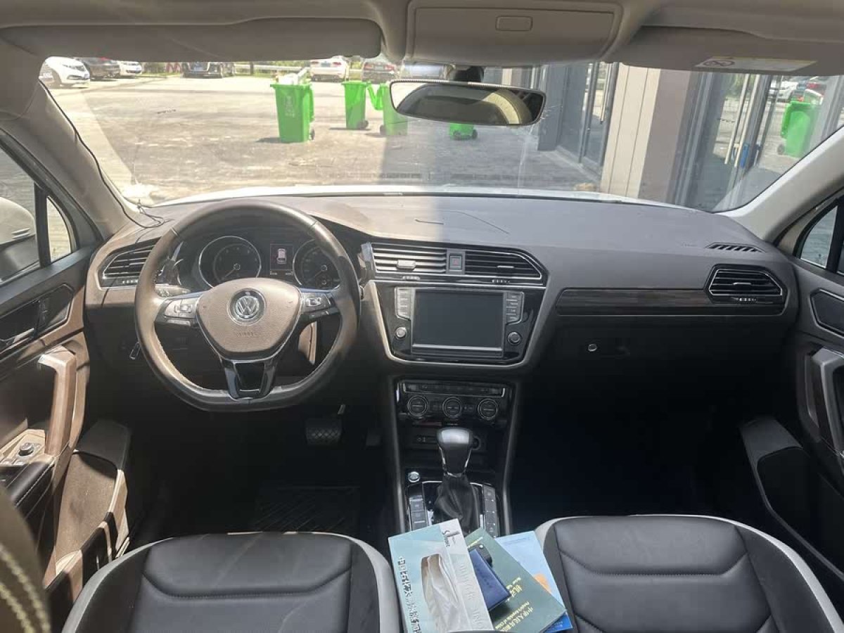 大眾 途觀L  2018款 改款 330TSI 自動兩驅(qū)豪華版圖片