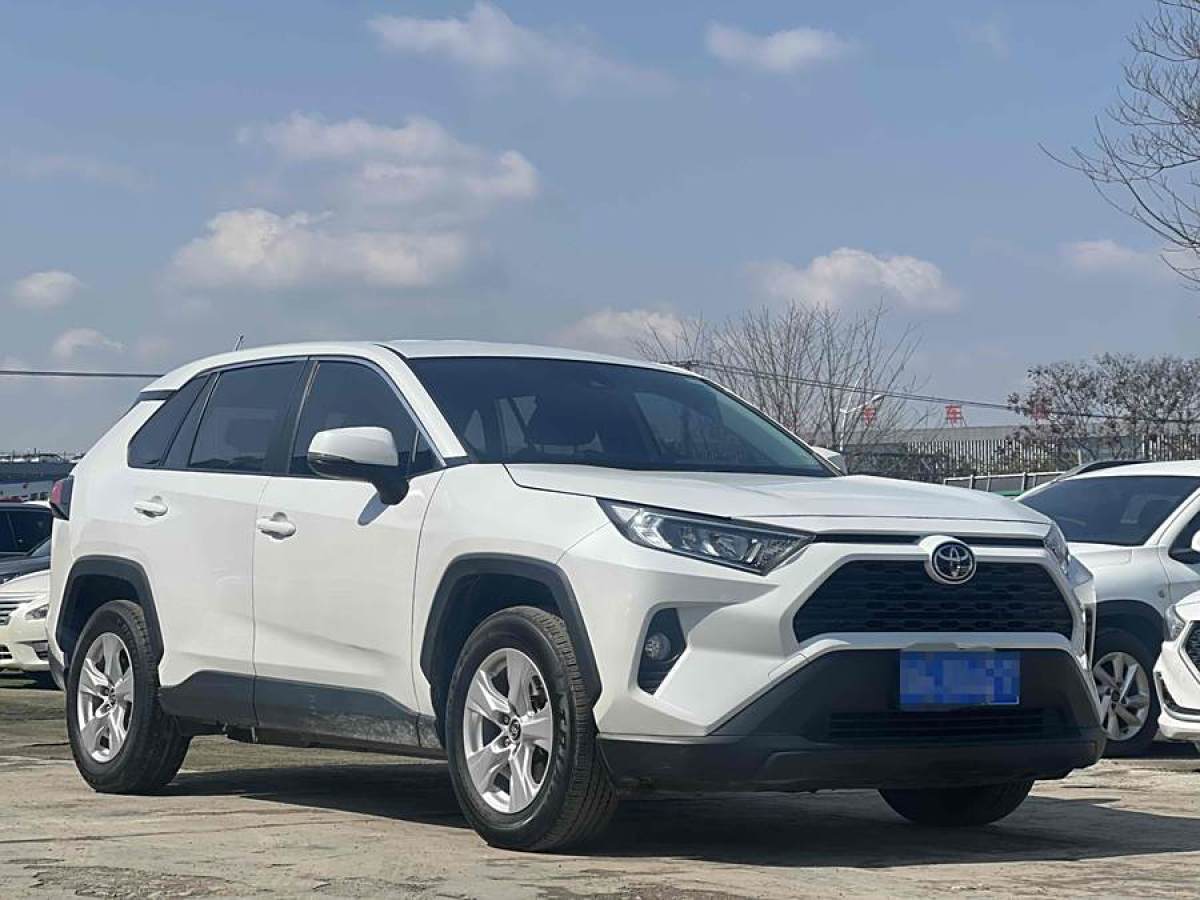 2022年11月豐田 RAV4榮放  2022款 2.0L CVT兩驅(qū)都市版