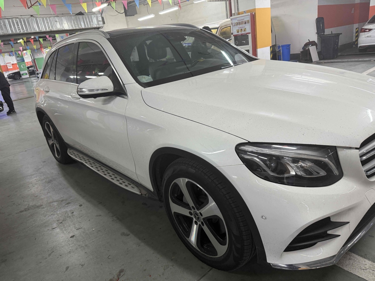 奔馳 奔馳GLC  2018款 改款 GLC 260 4MATIC 豪華型圖片