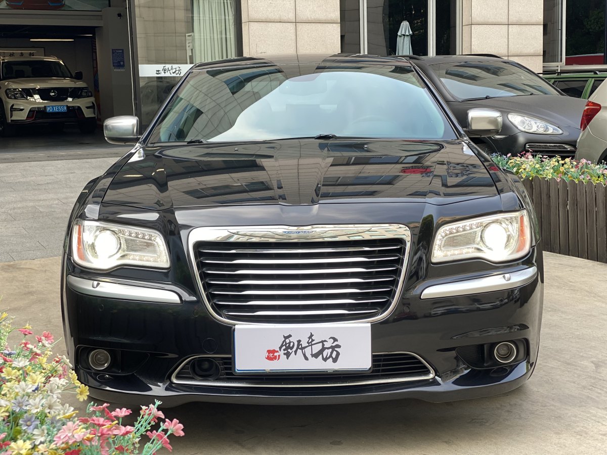 克萊斯勒 300C  2014款 3.0L 卓越版圖片