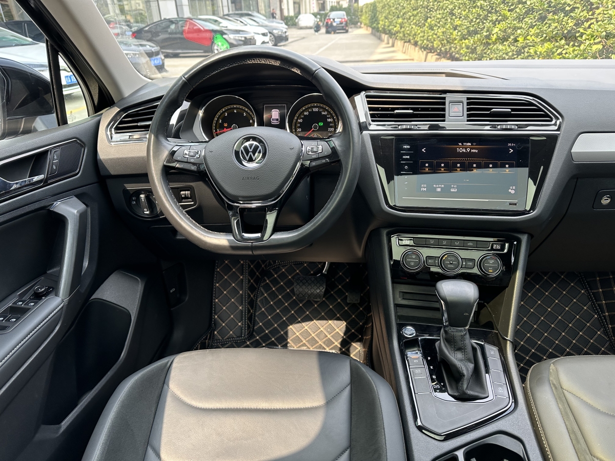 大眾 途觀L  2023款 改款 330TSI 自動兩驅(qū)智享版圖片