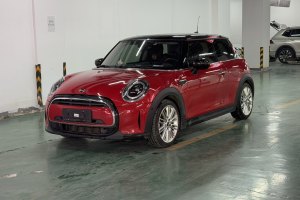 MINI MINI 改款 1.5T COOPER 經(jīng)典派