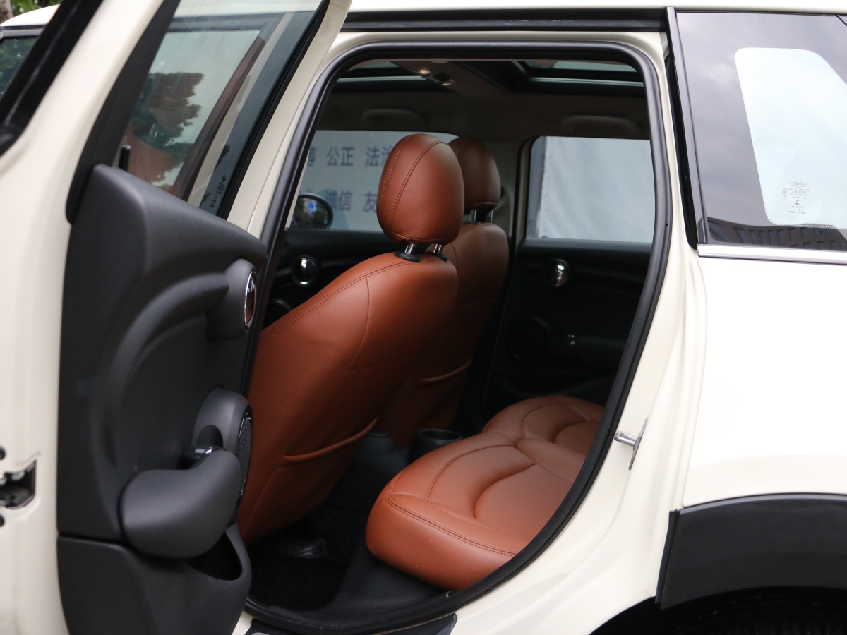 MINI MINI  2015款 1.2T ONE 五門版圖片
