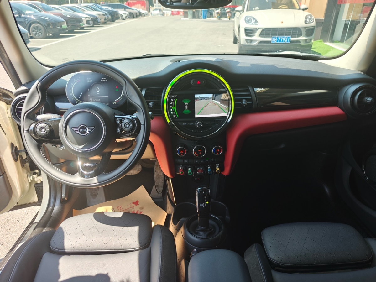 2020年11月MINI MINI  2021款 1.5T COOPER 經(jīng)典派 五門版