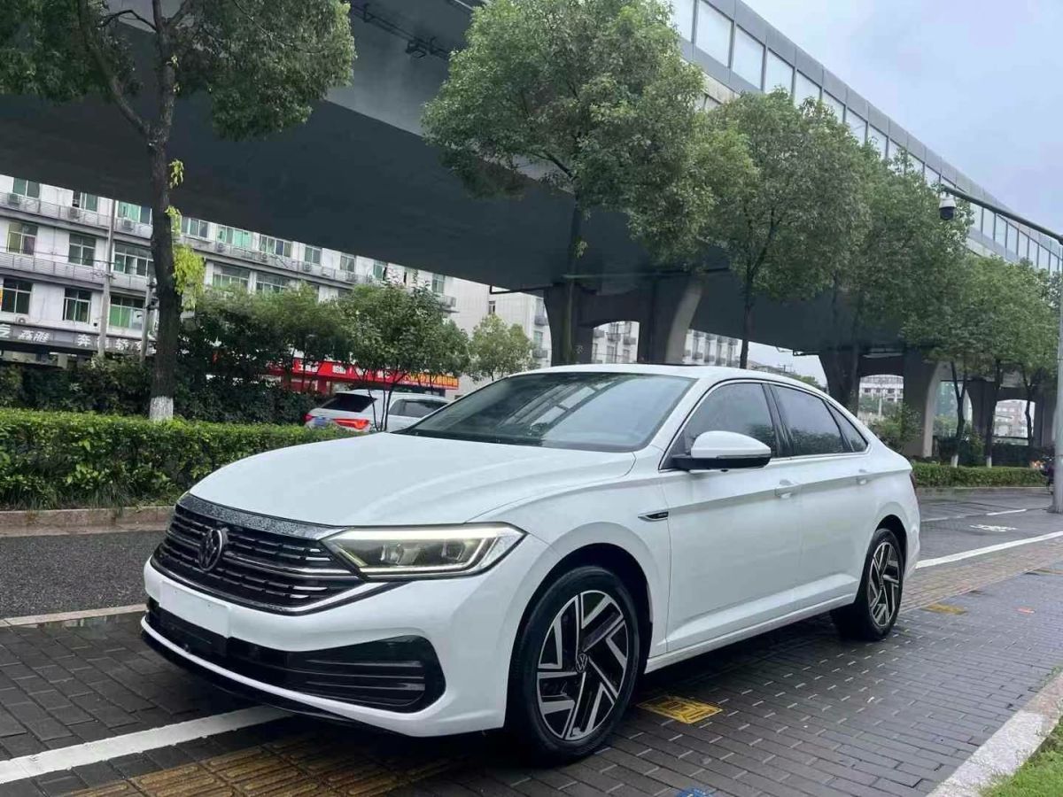 大众 速腾  2022款 200TSI 手动超越版图片