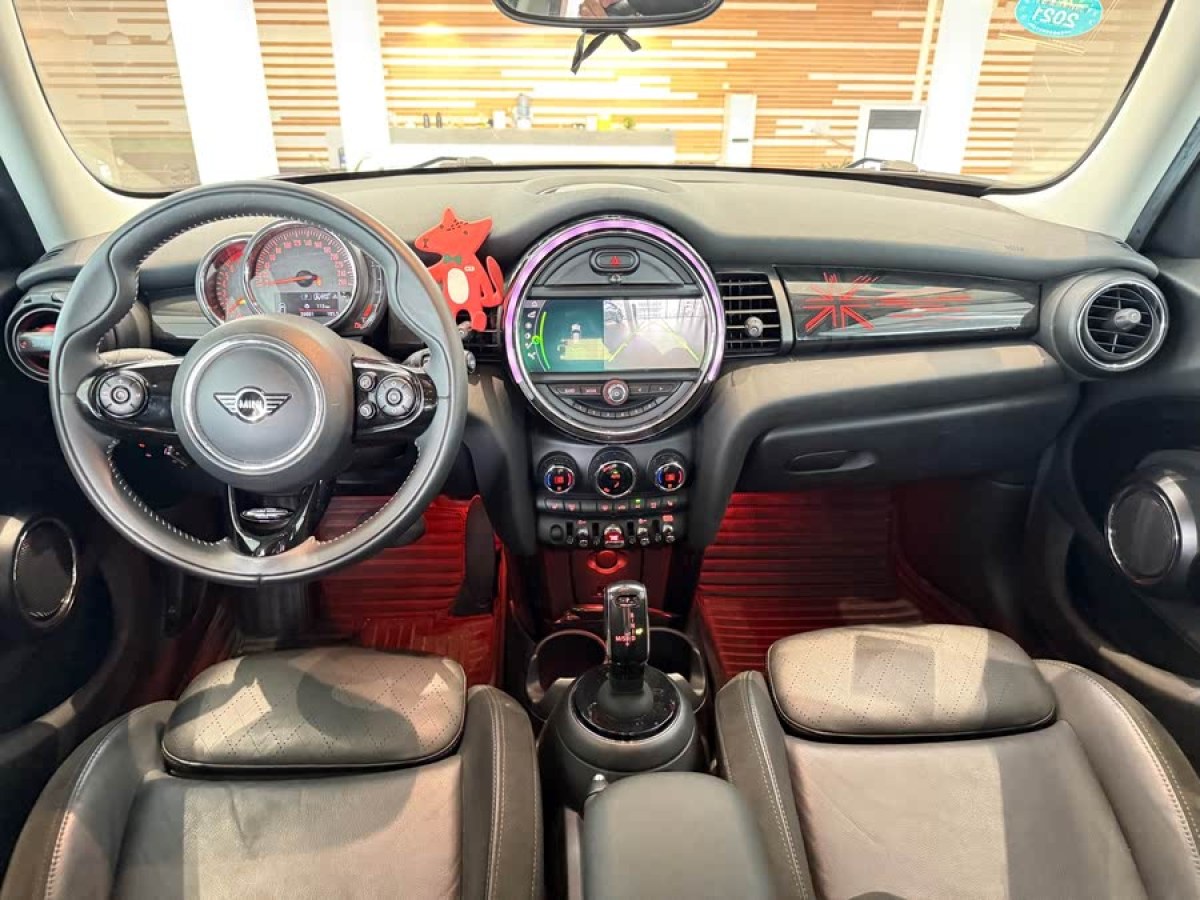 MINI MINI  2020款 1.5T COOPER 藝術家 五門版圖片