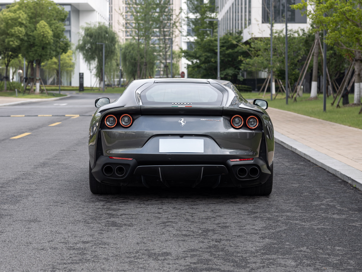 法拉利 812 Superfast  2017款 6.5L 標準型圖片