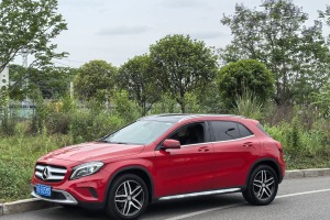 奔馳GLA 奔馳 GLA 200 時(shí)尚型