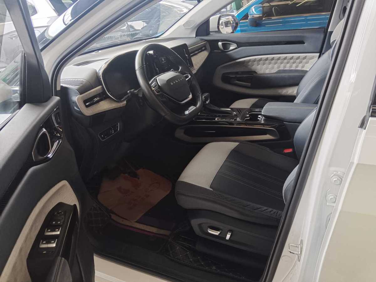 寶駿 RM-5  2019款 1.5T CVT 24小時在線尊貴型 7座圖片