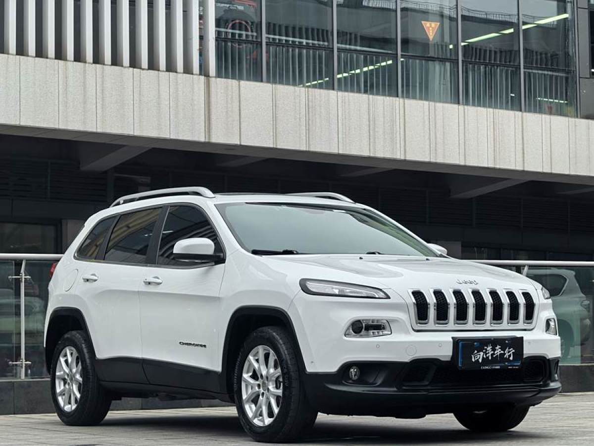 Jeep 自由光  2016款 2.4L 領(lǐng)先智能版圖片