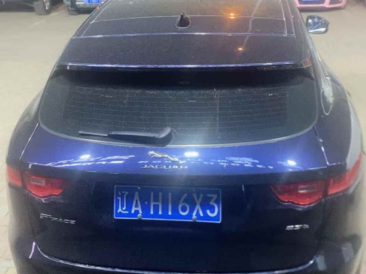 捷豹 XJ  2016款 XJL 3.0 SC 四驅(qū)全景商務(wù)版圖片