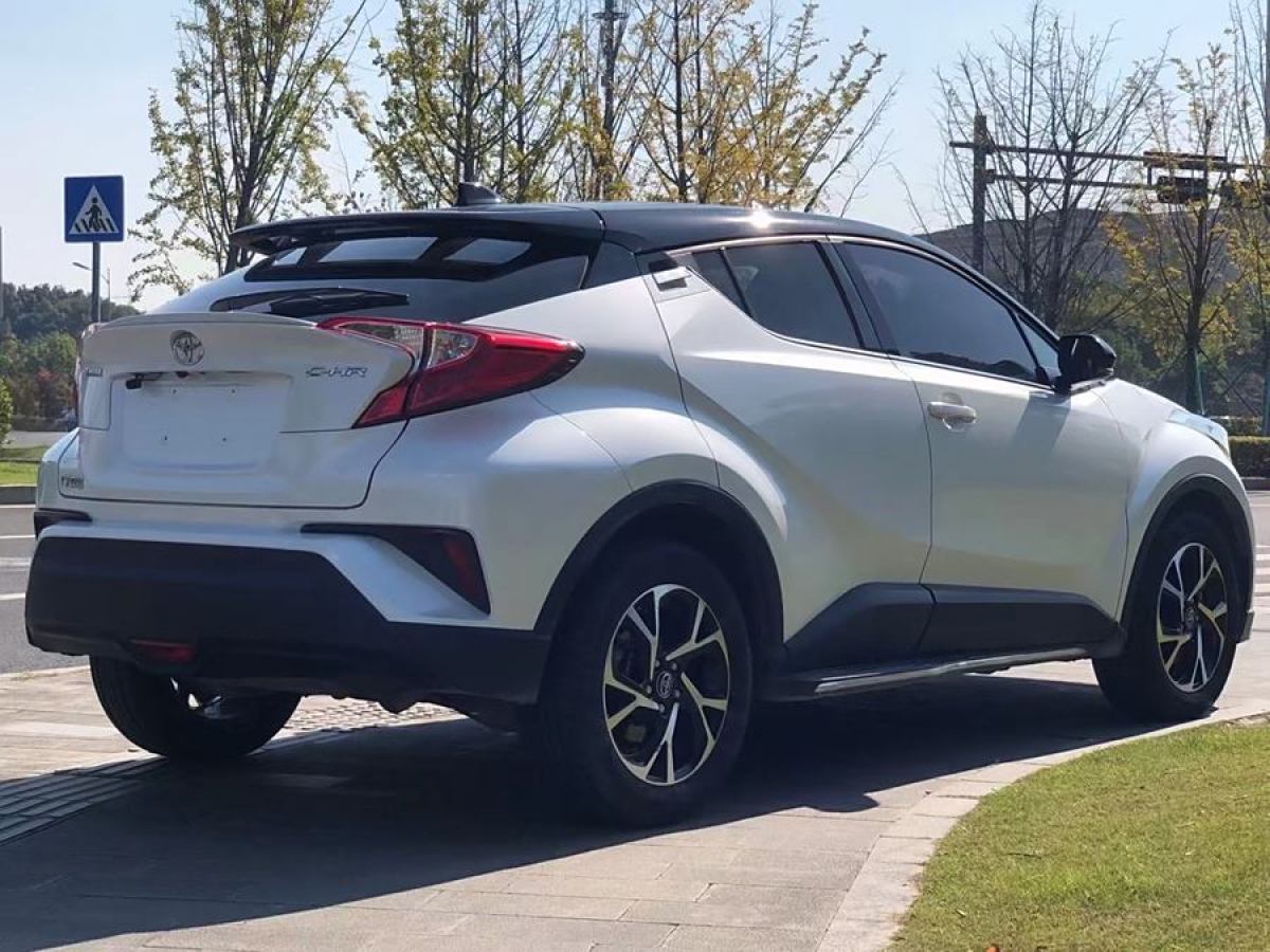 豐田 C-HR  2020款 2.0L 豪華版圖片