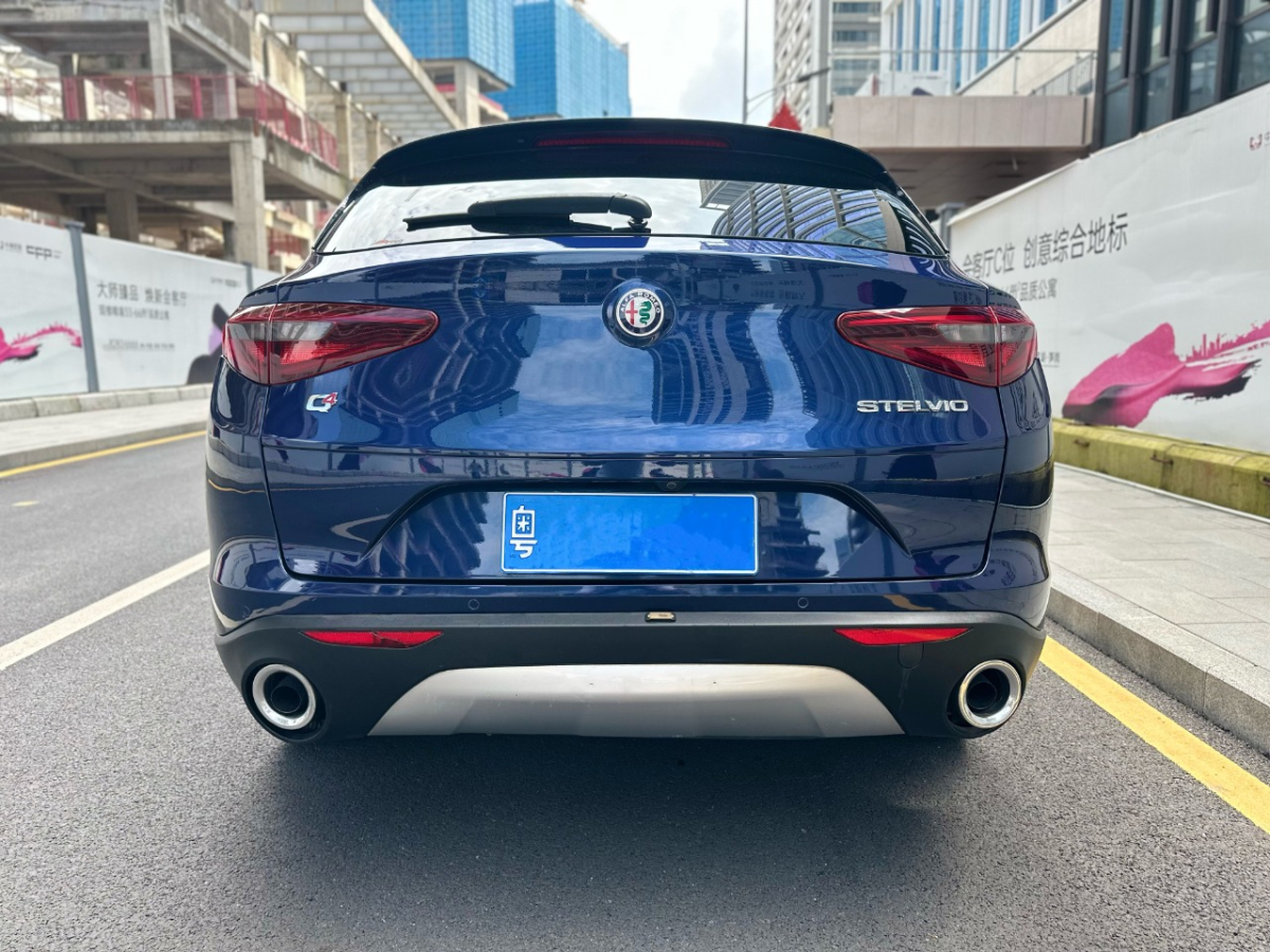 阿爾法·羅密歐 Stelvio  2017款 2.0T 200HP 精英版圖片