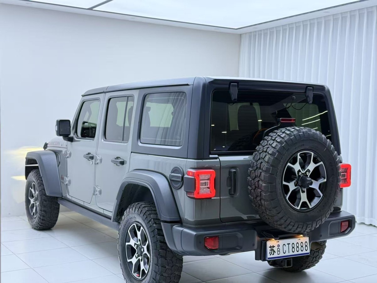 Jeep 牧馬人  2024款 2.0T 羅賓漢四門(mén)版圖片