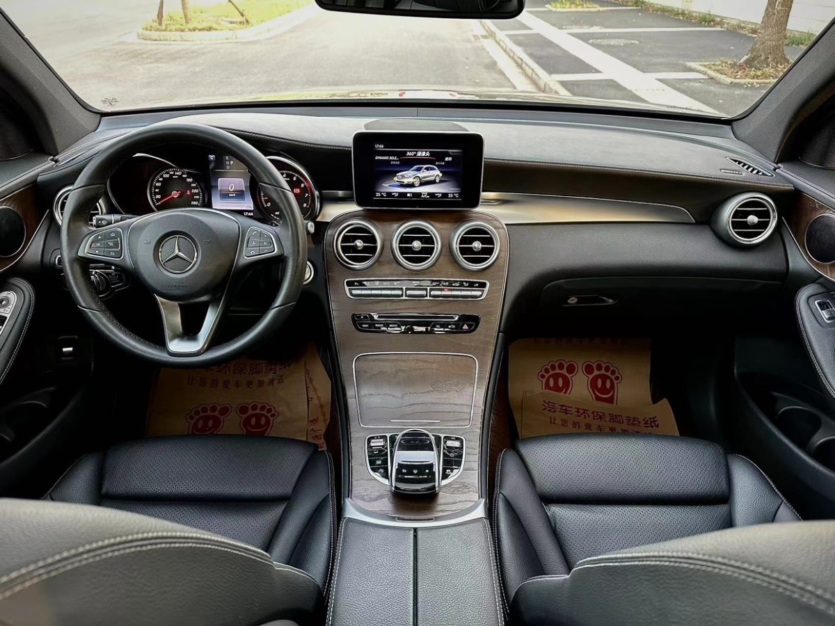 奔驰 奔驰GLC  2017款 GLC 300 4MATIC 豪华型图片