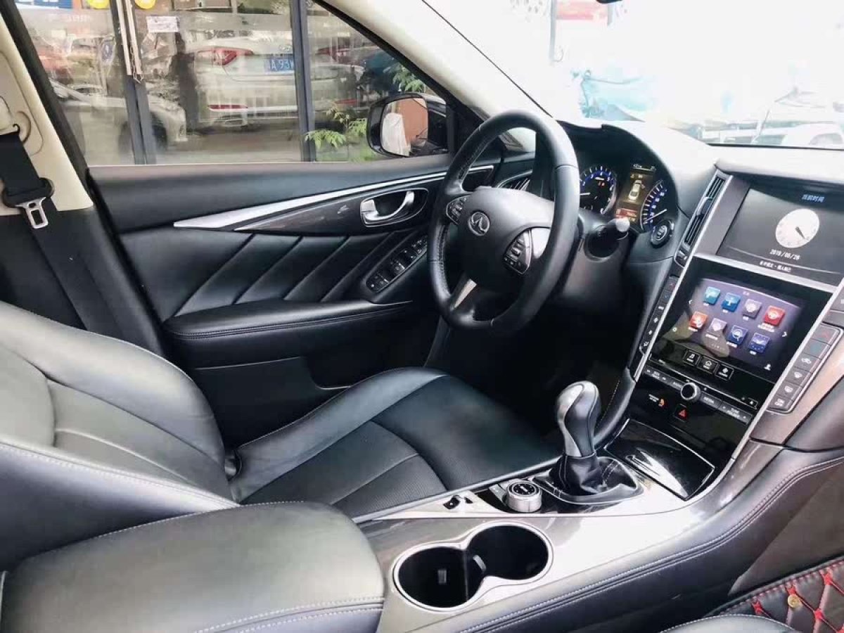 英菲尼迪 Q50L  2016款 2.0T 悅享版圖片