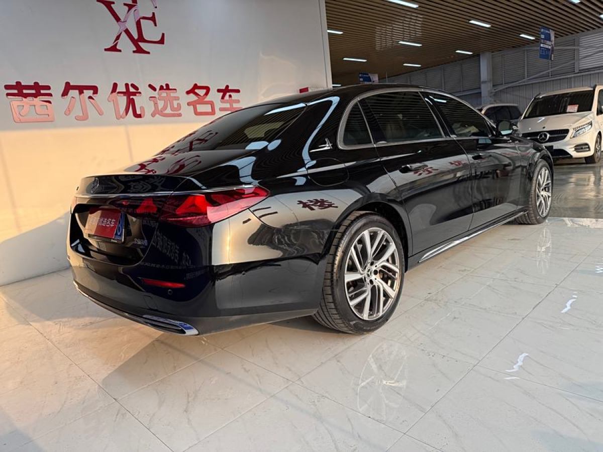 奔馳 奔馳E級  2024款 改款 E 300 L 時尚型圖片