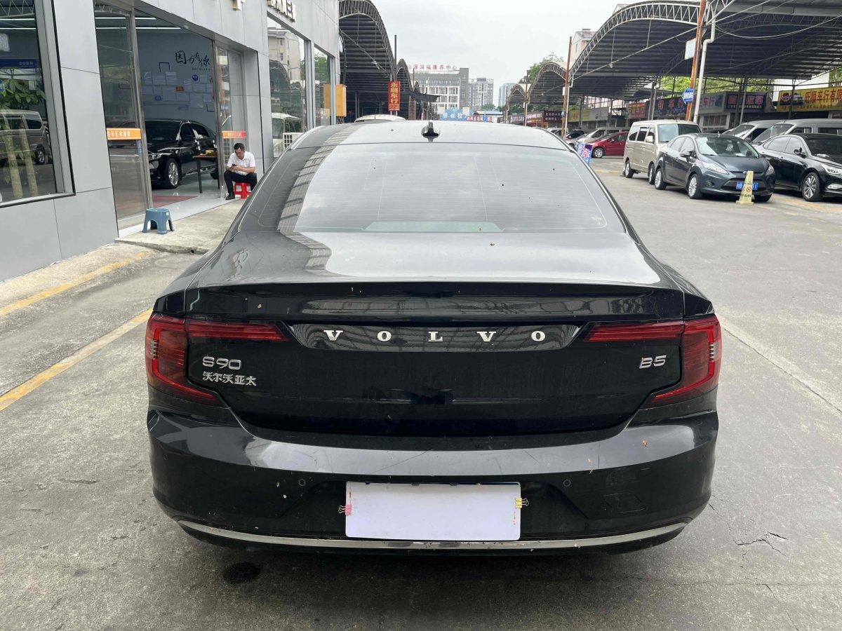 沃爾沃 S90  2021款 B5 智逸豪華版圖片