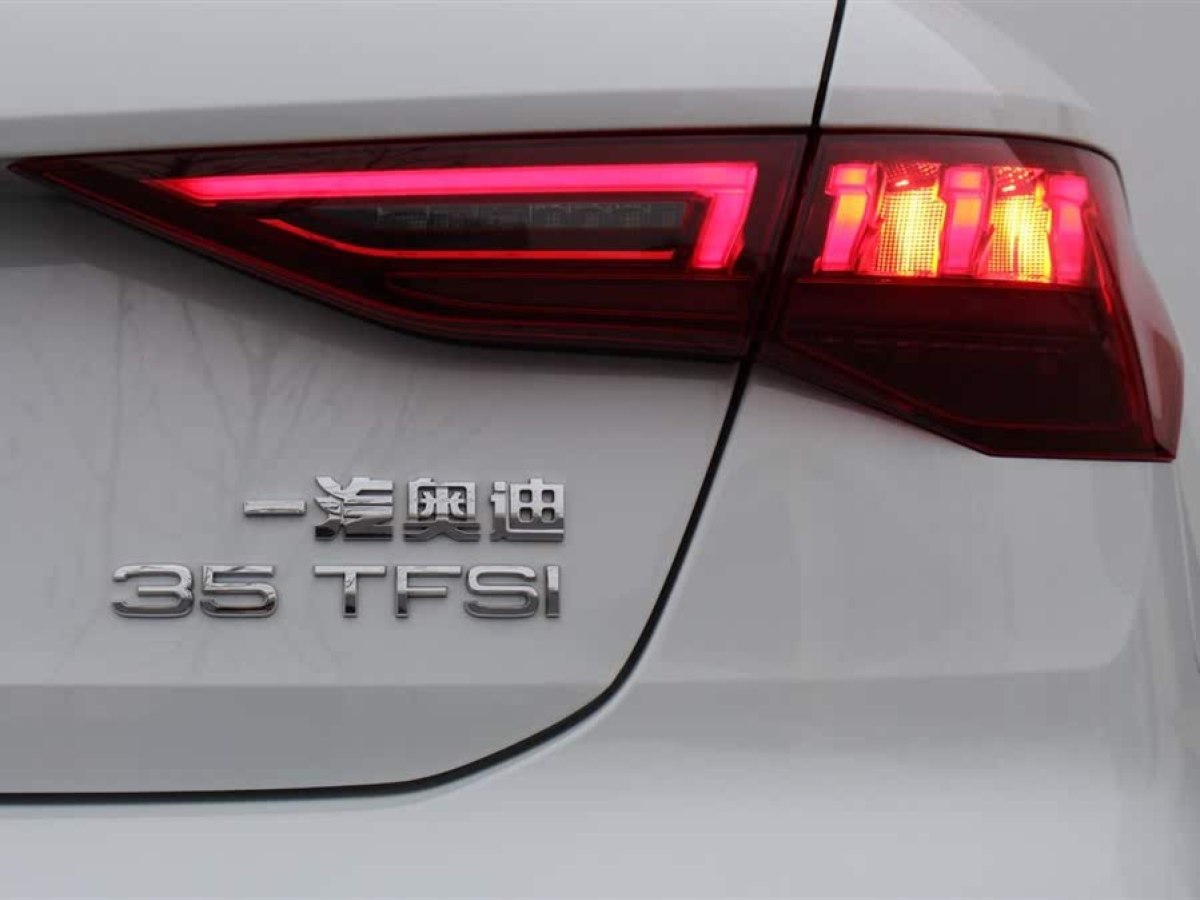 奧迪 奧迪A3  2023款 改款 Sportback 35 TFSI 時(shí)尚運(yùn)動(dòng)型圖片