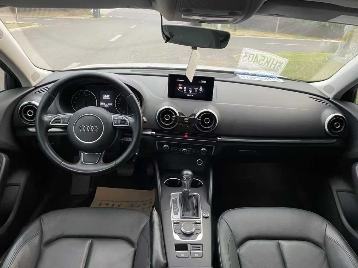 奧迪 奧迪A3  2016款 Limousine 35 TFSI 進(jìn)取型圖片