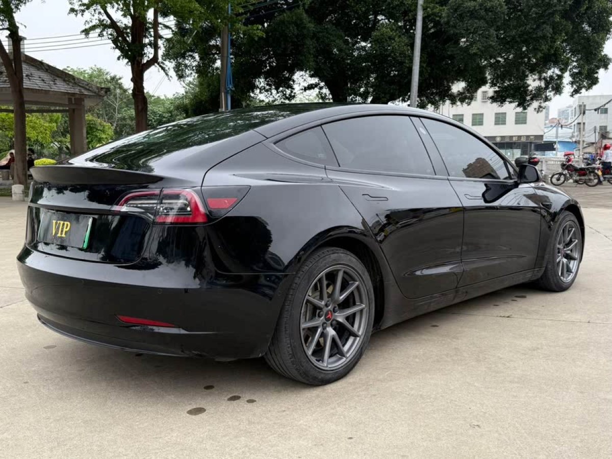 特斯拉 Model 3  2021款 改款 標(biāo)準(zhǔn)續(xù)航后驅(qū)升級(jí)版圖片