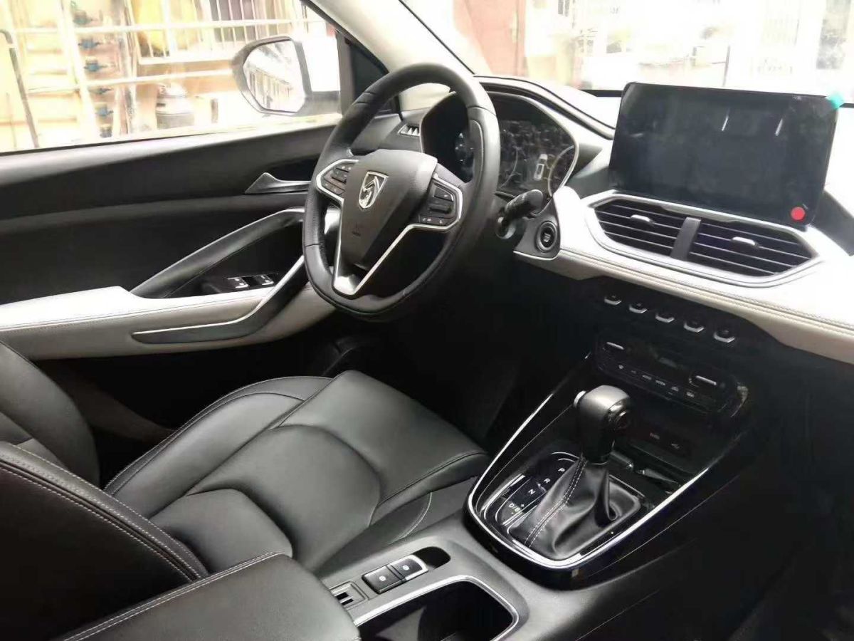 寶駿 530  2019款  1.5T CVT尊貴型 國VI圖片