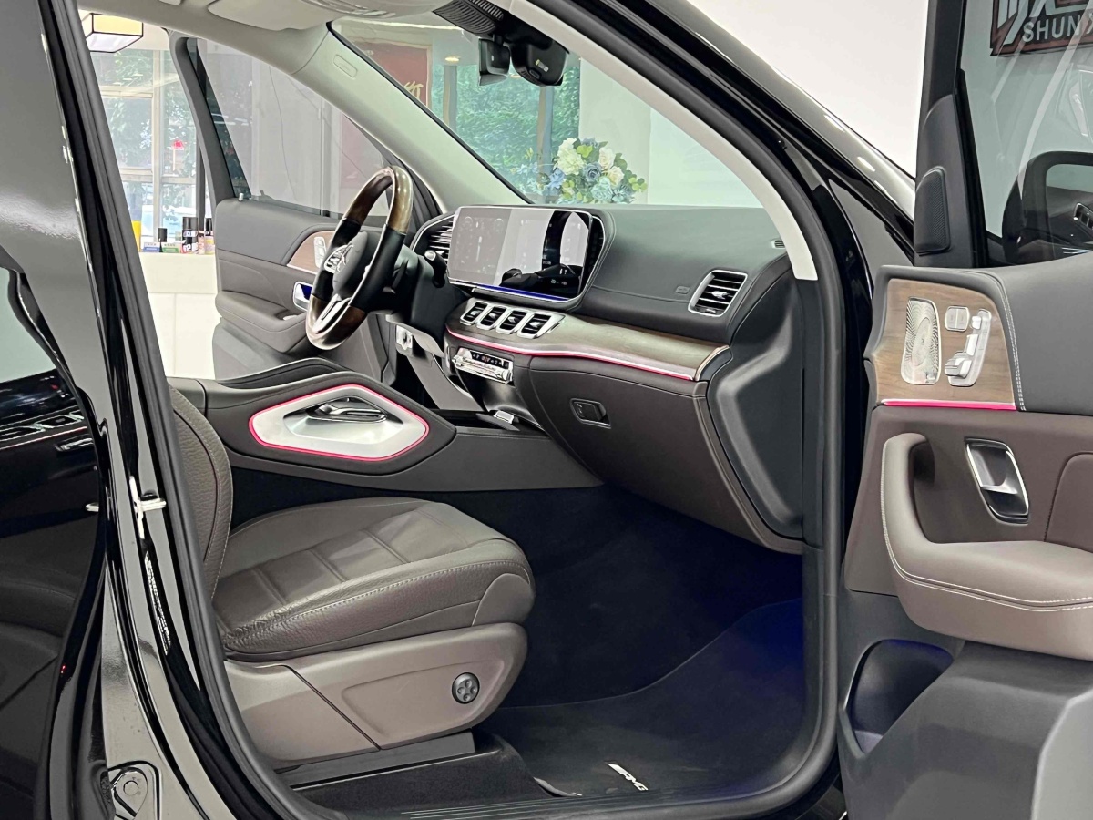 奔驰 奔驰GLS  2022款 改款二 GLS 450 4MATIC 豪华型图片