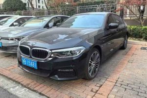 宝马5系 宝马 525Li 2.0T M运动套装