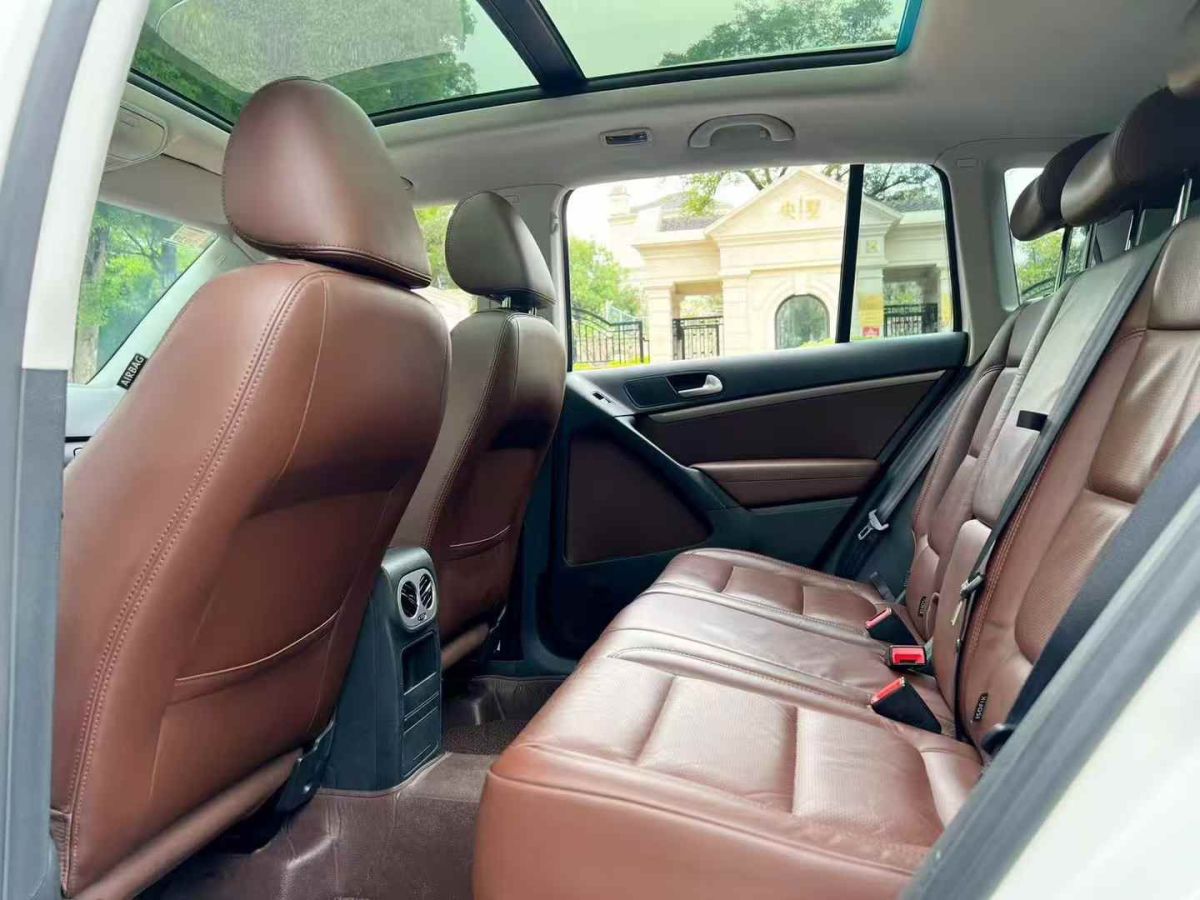 大眾 途觀(guān)  2014款 1.8TSI 自動(dòng)兩驅(qū)30周年紀(jì)念版圖片