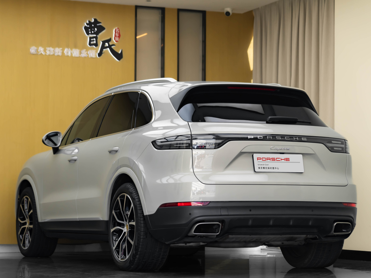 保時(shí)捷 Cayenne  2022款 Cayenne 3.0T 鉑金版圖片