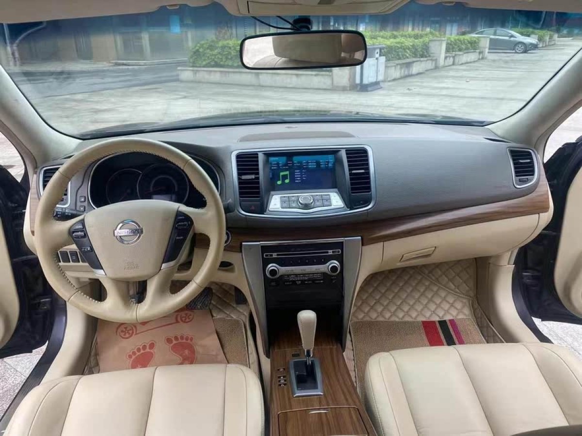 日產(chǎn) 天籟  2010款 2.5L XL周年紀(jì)念版圖片