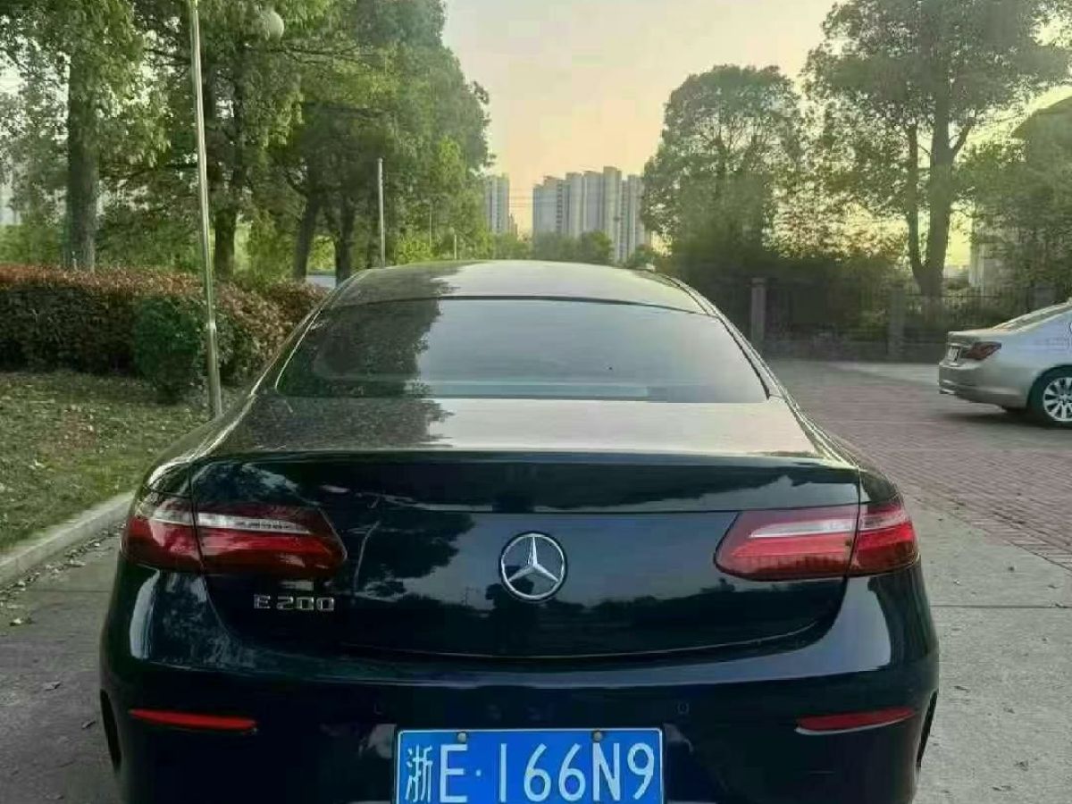 奔馳 奔馳E級  2019款 E 200 轎跑車圖片