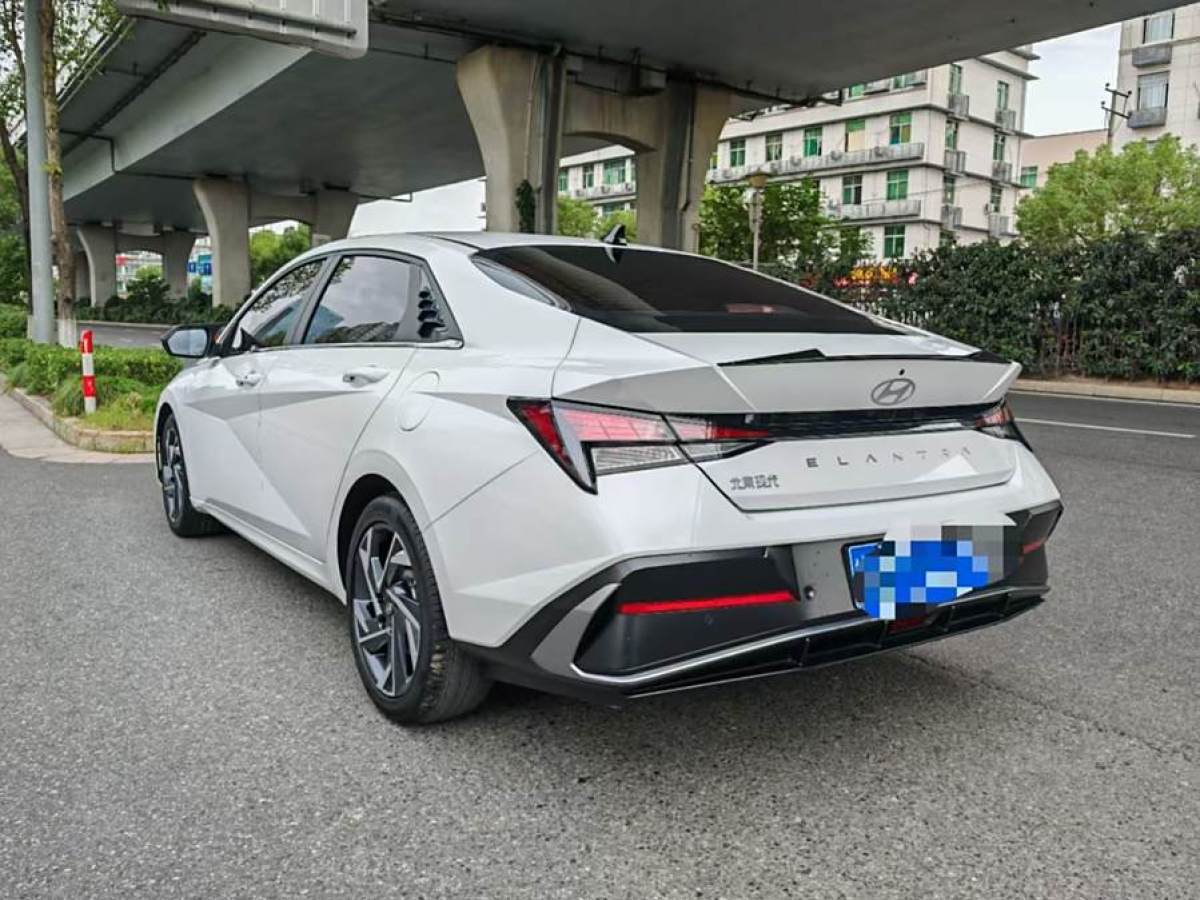 現(xiàn)代 伊蘭特  2023款 1.5L CVT GLX精英版圖片