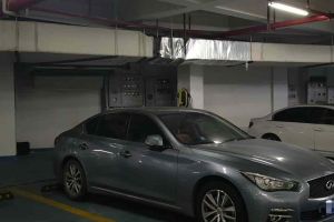 Q50L 英菲尼迪  2.0T 舒适版 国VI