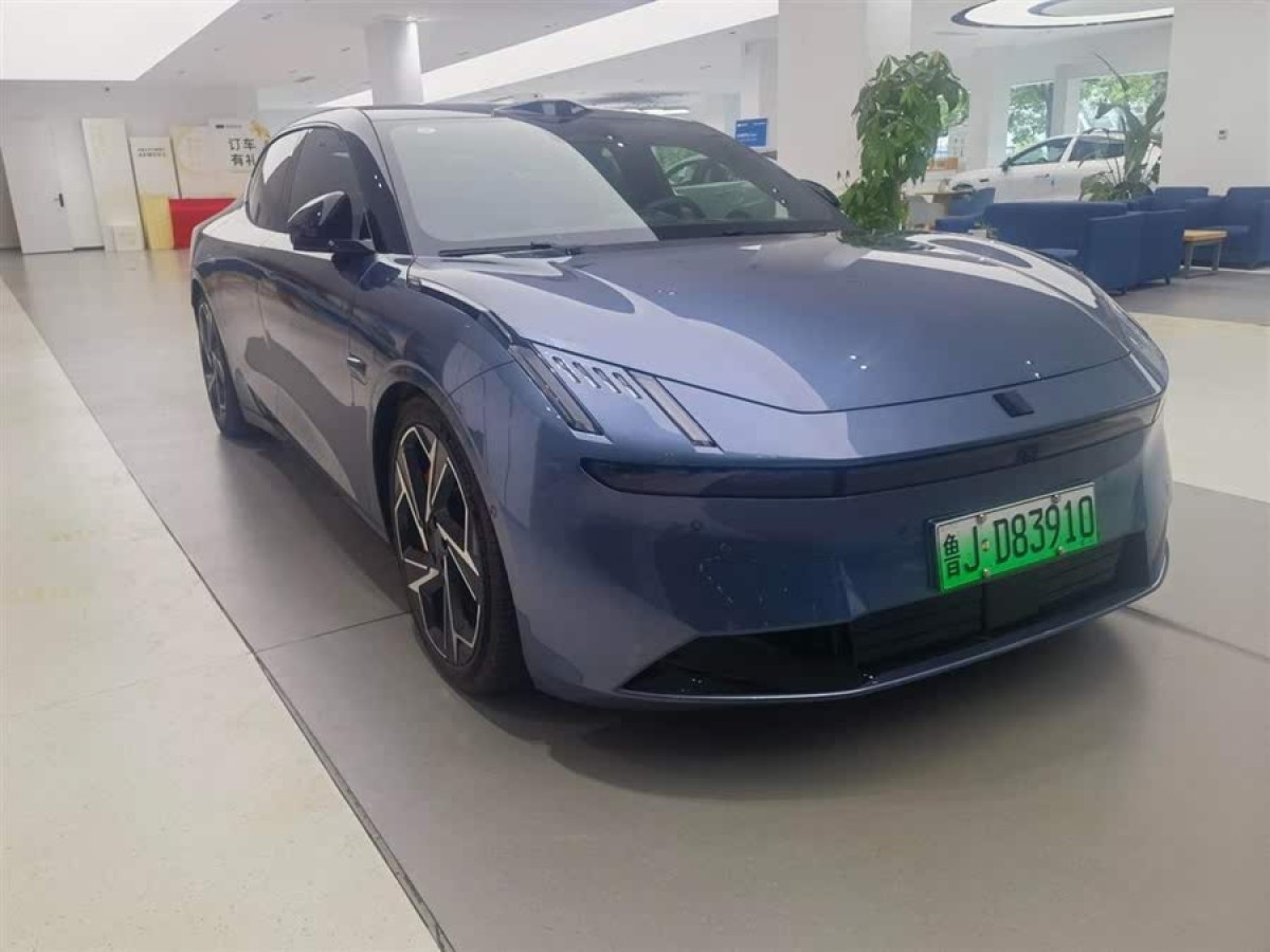 領(lǐng)克 領(lǐng)克Z10  2025款 95kWh 702km四驅(qū)智駕Ultra圖片
