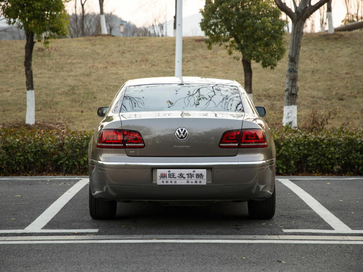 大眾 輝騰  2014款 3.0L 商務(wù)型圖片