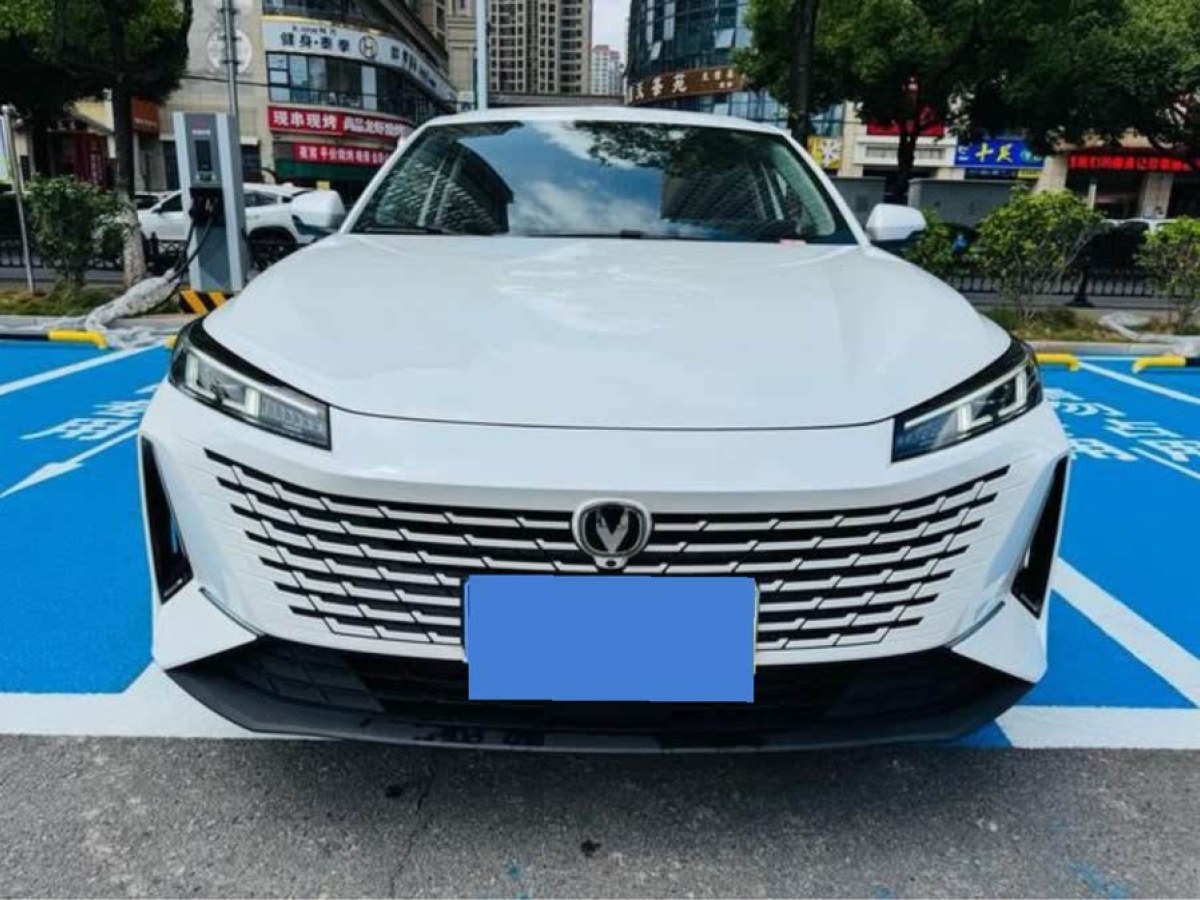 長(zhǎng)安 逸達(dá)  2023款 藍(lán)鯨NE 1.5T GDI DCT暢享版圖片