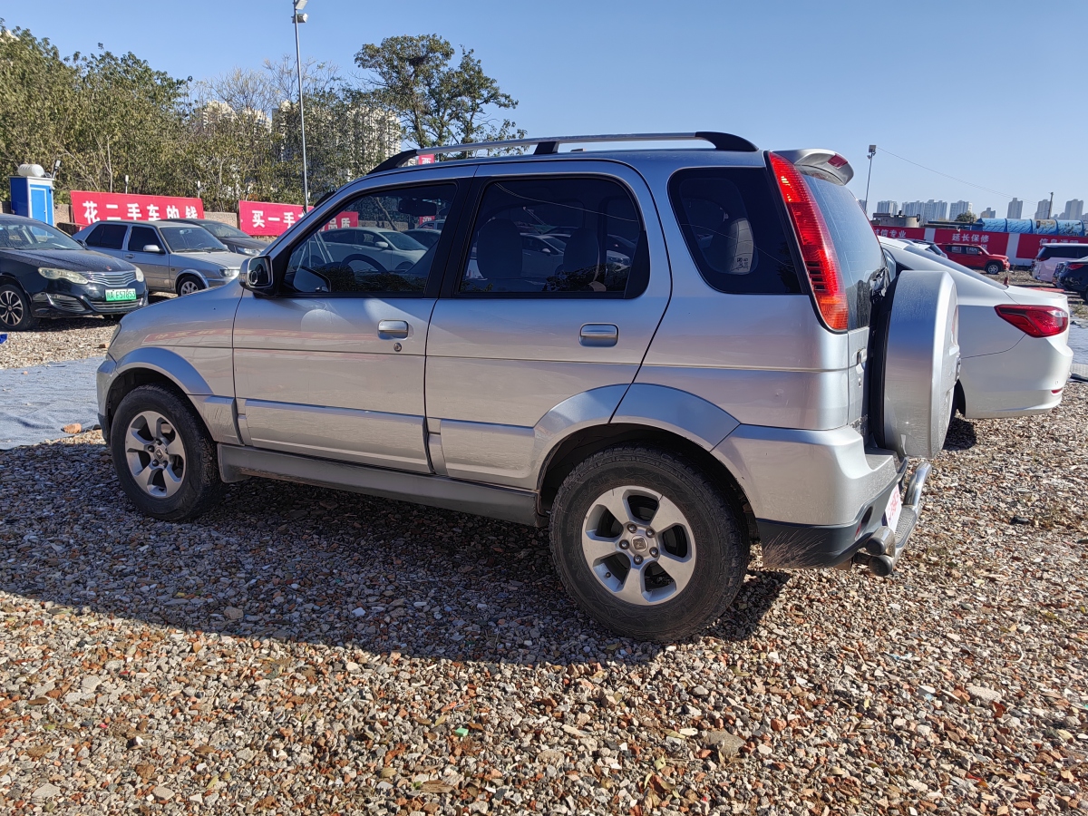 眾泰 5008  2010款 1.3L 手動豪華型圖片