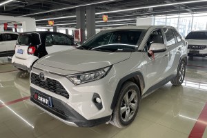 RAV4 丰田 荣放 2.0L CVT两驱风尚版